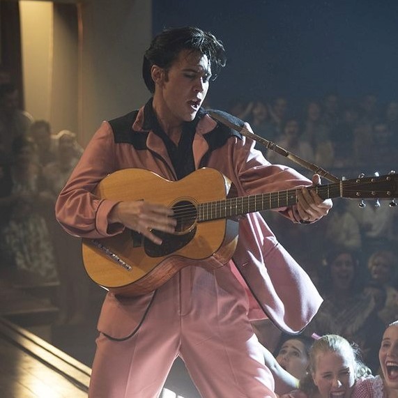 カンヌでも高評価！映画『エルヴィス』に対する家族たちの反応(コスモポリタン)