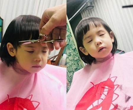 ユジン（S.E.S.）、次女のロリンちゃんが散髪する様子を公開…長女ロヒちゃんと双子コーデのような前髪ぱつんの仕上がりに(WoW!Korea)
