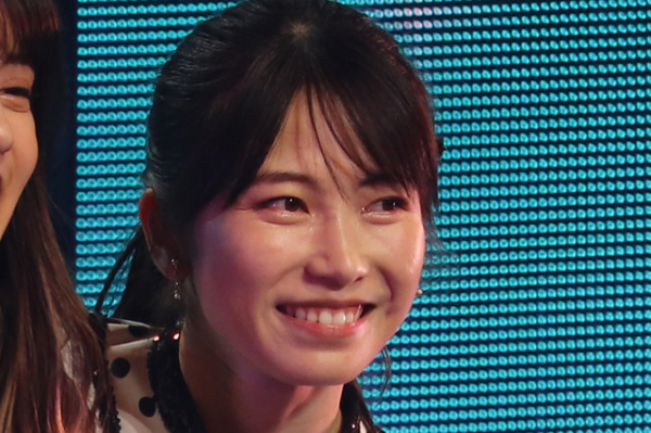 横山由依、純白ウエディングドレス姿を公開　“美しい花嫁”にファンから絶賛の嵐(ENCOUNT)