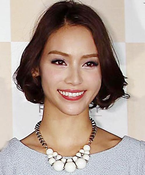 滝沢カレンは結婚、蛙亭イワクラには熱愛報道…「バラエティー女子」サバイバルの壮絶（桧山珠美）(日刊ゲンダイDIGITAL)