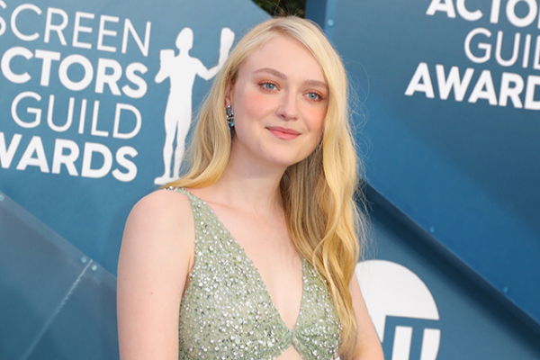 「お買いもの中毒な私！」原作者の恋愛小説が映画化　ダコタ・ファニングが製作(映画.com)