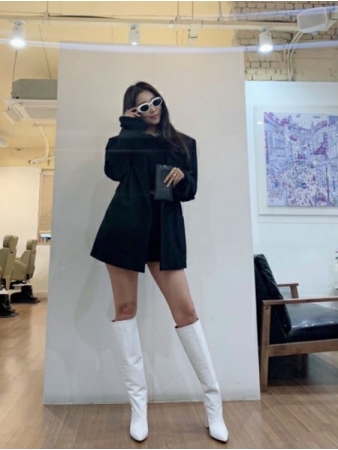 女優オ・ユナ、この足の長さ本当？40代と思えないスタイル(WoW!Korea)