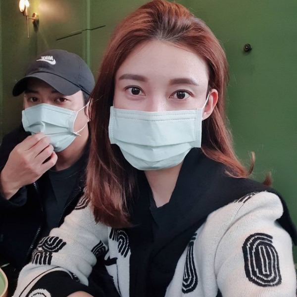 チャ・イェリョン、夫チュ・サンウクとおいしいデート　「久しぶりに外出」(朝鮮日報日本語版)