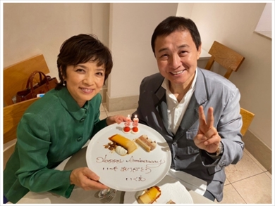 「これからもベストパートナーと思って貰える様に」　渡辺徹＆榊原郁恵、結婚33周年の仲むつまじい夫婦ショットがほっこり(ねとらぼ)