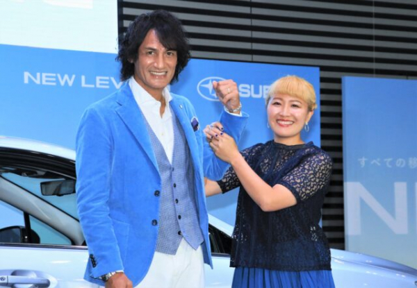 丸山桂里奈、夫と共にラブラブで登場　「人妻になって色気が出たって言われる」(エンタメOVO)