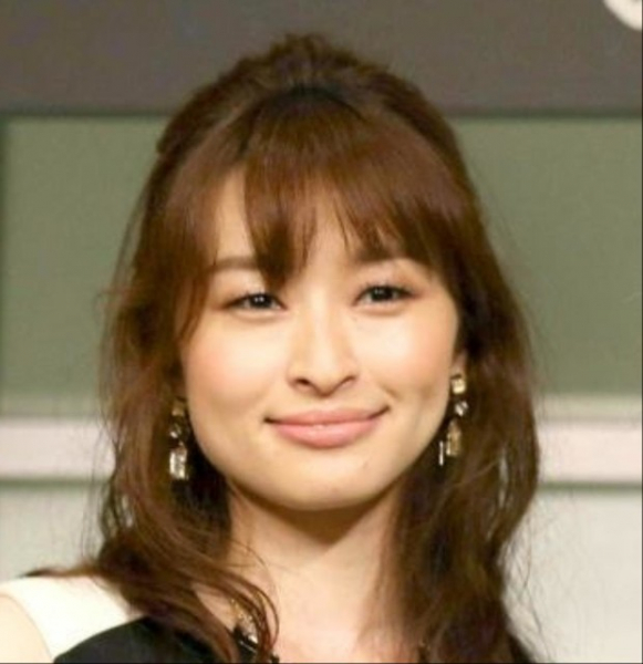 島袋寛子、ＳＰＥＥＤ４人の再結成ショット公開「大人になって美しさ増した」(スポーツ報知)