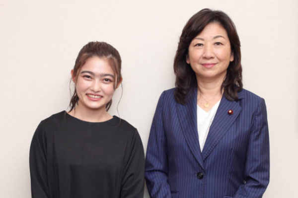 井上咲楽が自民党幹事長代行・野田聖子議員に聞く「将来総理大臣になったら、何がしたいですか？」(エンタメNEXT)