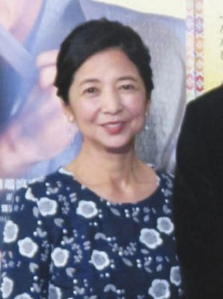 61歳の今も「キミはピカピカに光って～」伝説のＣＭから４０年…宮崎美子が『奇跡のビキニ』披露(中日スポーツ)