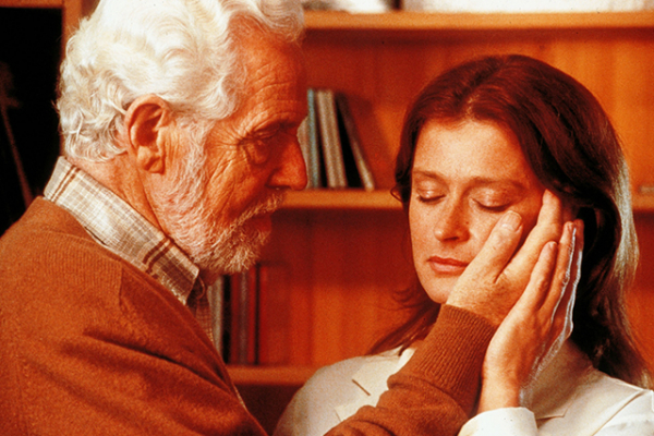 イングマール・ベルイマン脚本の愛憎劇　「裏切りのサーカス」監督がTVドラマ化(映画.com)