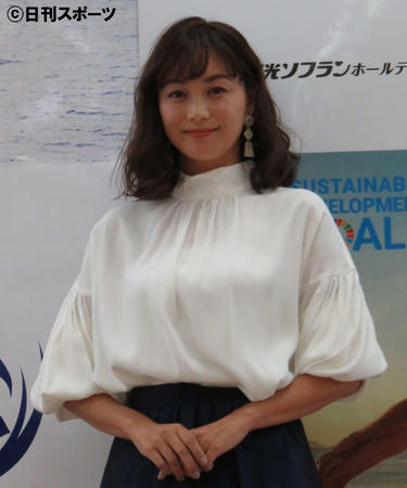 蛯原英里さんベビーマッサージ「貢献できたかな」(日刊スポーツ)