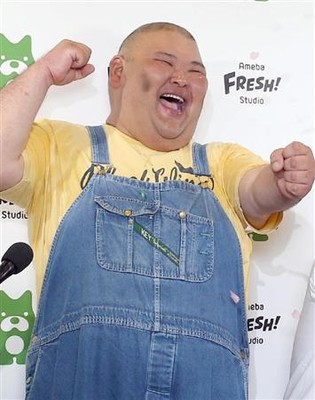 左脳室内出血と診断された安田大サーカスのＨＩＲＯが激やせ復帰「今日で１８８日・・」（サンケイスポーツ）