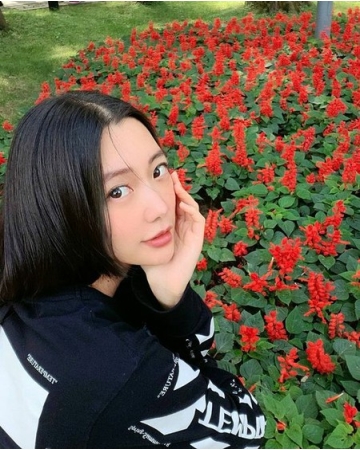 女優クララ、2歳年上事業家の夫が撮ってくれた？…結婚2年目の新妻(WoW!Korea)