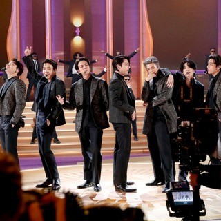 争奪戦必至!?BTSとコラボの最新スマホケースが販売予定(コスモポリタン)