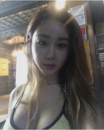 女優ハム・ソウォン、18歳年下夫ジンファと初めて会った日を公開(WoW!Korea)