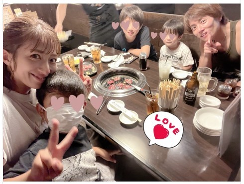 杉浦太陽、辻希美と15回目の結婚式記念日に家族ディナー　「共に歩んできた15年！　賑やか家庭になったねぇ」(ねとらぼ)