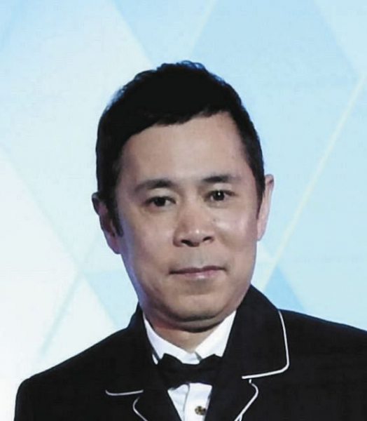 岡村隆史が結婚後初の公の場 質問攻めに戸惑い「幸せです」「まだ一緒に住んでませんので…」(中日スポーツ)