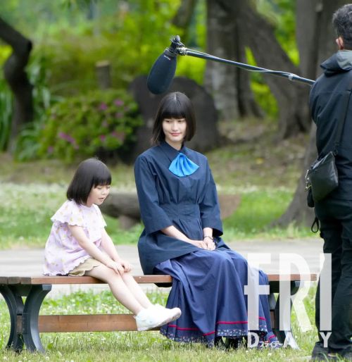 「30歳までには結婚したい」橋本愛が朝の公園で見せた「母の顔」(FRIDAY)