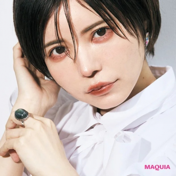 益若つばささんのアイメイクテクがスゴイ！ 赤っぽうさぎアイでドールのような雰囲気に(MAQUIA　ONLINE)