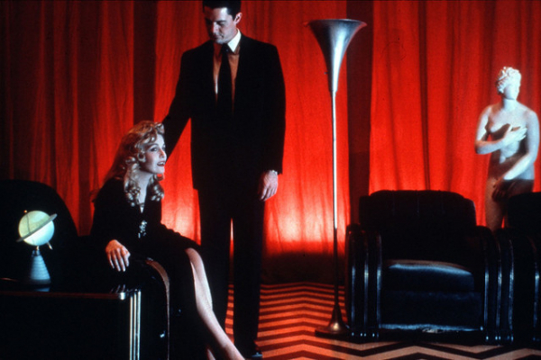 【「ツイン・ピークス　ローラ・パーマー最期の7日間」評論】デビッド・リンチの「ローラ・パーマー愛」、そして「The Return」攻略ガイド(映画.com)