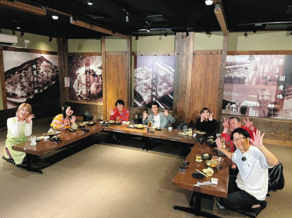 モグライダー芝の純愛婚が話題に 浮気の有無を聞かれ“顔芸”で乗り切る【千原ジュニアのヘベレケ】(中日スポーツ)