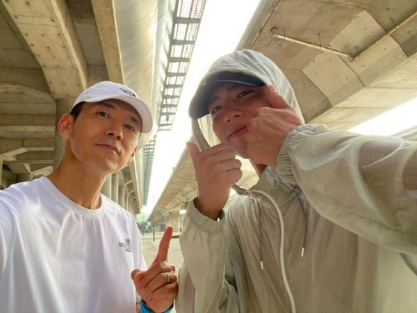 パク・ボゴム、漢江でマラソンの練習をキャッチ…Sean「三日も練習」(朝鮮日報日本語版)