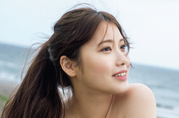 同世代女子からの高い支持の古田愛理「ずっとお酒を飲んでみたかったんですが、想像と違う味でした(笑)」(週プレNEWS)