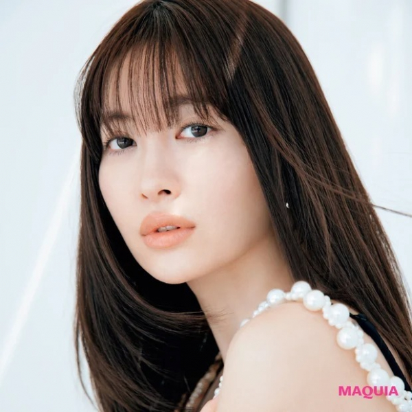 【小嶋陽菜さん】サラツヤ髪をキープするには？ こじはる式ヘアケアの極意(MAQUIA　ONLINE)