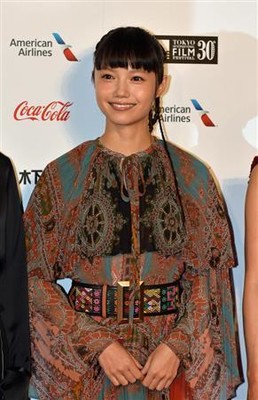 岡田准一＆宮崎あおい、結婚報告！関係各所に菓子詰め合わせも送付（サンケイスポーツ）