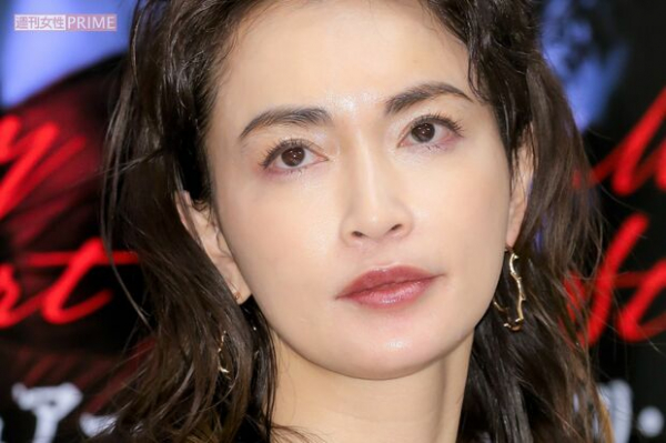 長谷川京子の“女磨き”がヒートアップ!「新藤晴一が子育て担当」の真相をハセキョーママに直撃(週刊女性PRIME)