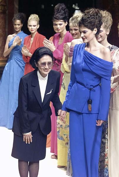 森英恵さんの偉大な足跡と美空ひばり“不死鳥”衣装秘話 そして孫2人は遺伝子を受け継ぐのか(日刊ゲンダイDIGITAL)