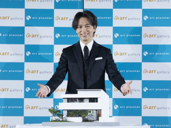 山崎育三郎「自分の戸建てを持つのが夢」　絶対条件は「天井が高く吹き抜けのあるリビング」(エンタメOVO)
