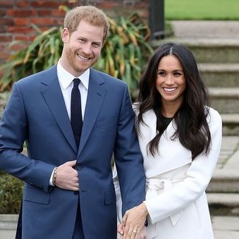 血を飲む儀式やドローン登場も!?嘘のようで本当にあった、セレブの「衝撃プロポーズ」(コスモポリタン)