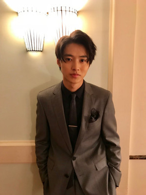 圧倒的指名率！　山崎賢人、クールな“ホスト姿”に貢ぎたい女性が続出してしまう（ねとらぼ）