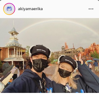 霜降り明星の粗品＆元タレントの秋山衣梨佳さん　TDLでの夫婦の自撮りショットを公開(日刊スポーツ)