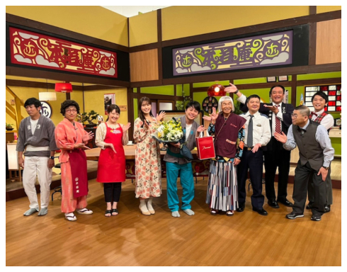 「なんちゅう顔してんねん!!」　ノンスタ井上、結婚祝いの集合写真にツッコミ　相方・石田の表情が圧倒的存在感(ねとらぼ)