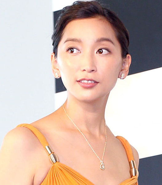 杏も3人の子供とフランスへ…日本の俳優・タレント「海外移住組」の明暗は？(日刊ゲンダイDIGITAL)