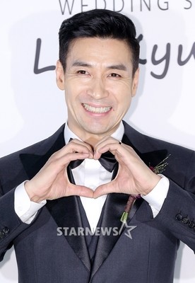 (朝鮮日報日本語版) 来年50歳のシン・ソンウ、パパに（朝鮮日報日本語版）