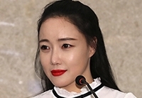 ナンシー・ラン、記者会見に夫婦で登場…“夫のすべてを知って愛している”（WoW!Korea）