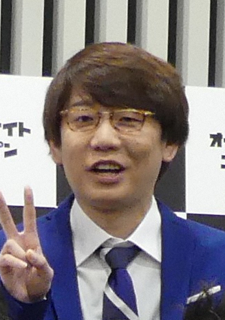 三四郎・小宮浩信　まさか「実は結婚してない」疑惑？　渋々証拠提出、結婚指輪は「ブルガリ、150万」(スポニチアネックス)