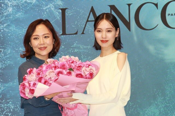 戸田恵梨香、ランコムミューズ就任５年目に笑顔　ポジティブでいる秘訣は「自分の選択を信じること」(エンタメOVO)