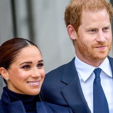 ヘンリー王子＆メーガン妃は降格扱い？英王室の公式サイトの「変更」が議論に(コスモポリタン)