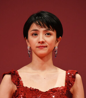 【作業済】満島ひかりが子供の頃に受けた”お仕置き”「かかと落としを2回くらい喰らいました」(現代ビジネス)