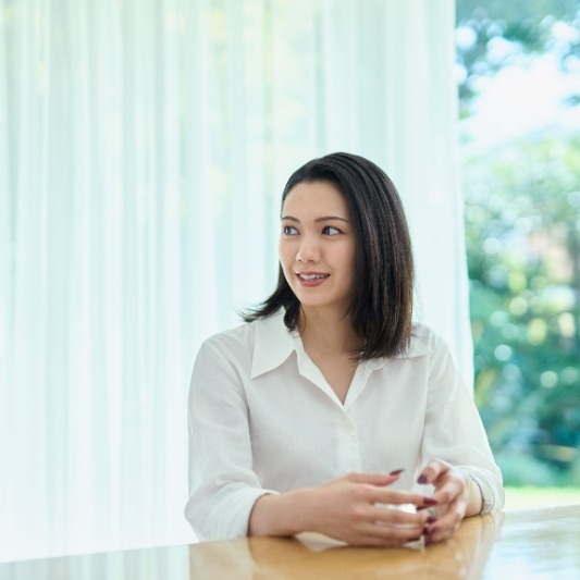 二階堂ふみ、婦人科検診の体験談を語る「ネイルサロンや美容室で自分をケアするのと同じくらい、すごく身近なこと」(オリコン)