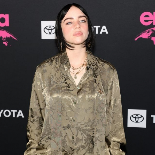 ビリー・アイリッシュに新恋報道　11歳年上のミュージシャンと手繋ぎデート(ELLE DIGITAL)