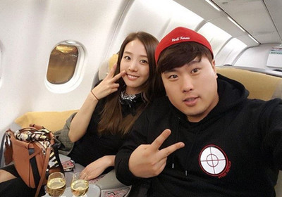 (朝鮮日報日本語版) 柳賢振＆ぺ・ジヒョンが新婚旅行へ、アツアツ写真公開（朝鮮日報日本語版）