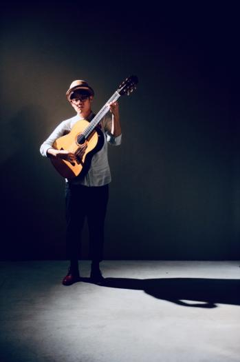 樽木栄一郎、臨場感たっぷりの演奏をパッケージしたライブ盤第二弾『LIVE at SASAGURI / TAMAYA Vol.2』リリース(BARKS)