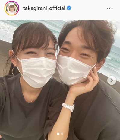 日本ハム宇佐見真吾とももクロ高城れに、海岸で顔を寄せ合うツーショットと直筆メッセージ公開(日刊スポーツ)