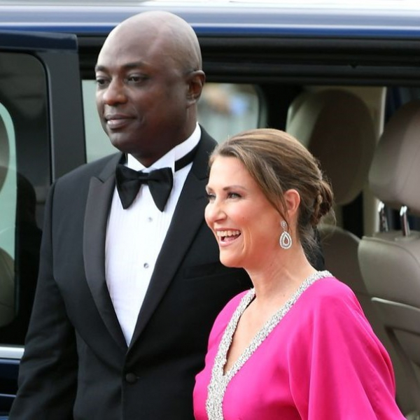 霊媒師との婚約で話題のノルウェーのマッタ・ルイーセ王女、公務から離脱へ(25ans（ヴァンサンカン）)