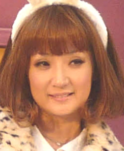 千秋11年ぶり徹子の部屋に出演、シングルマザーで子育した９年間振り返る「たくましくなった」(日刊スポーツ)