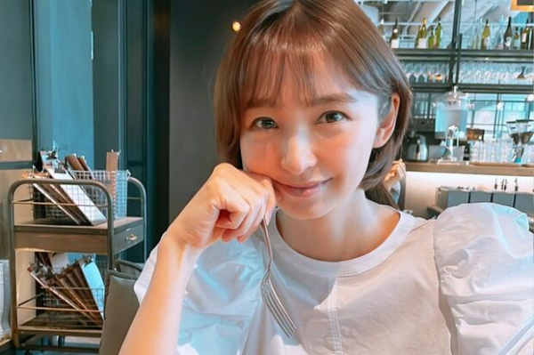 篠田麻里子に新たな“裁判沙汰”が発覚、別居中の夫が“金銭トラブル”で訴えられた！(週刊女性PRIME)